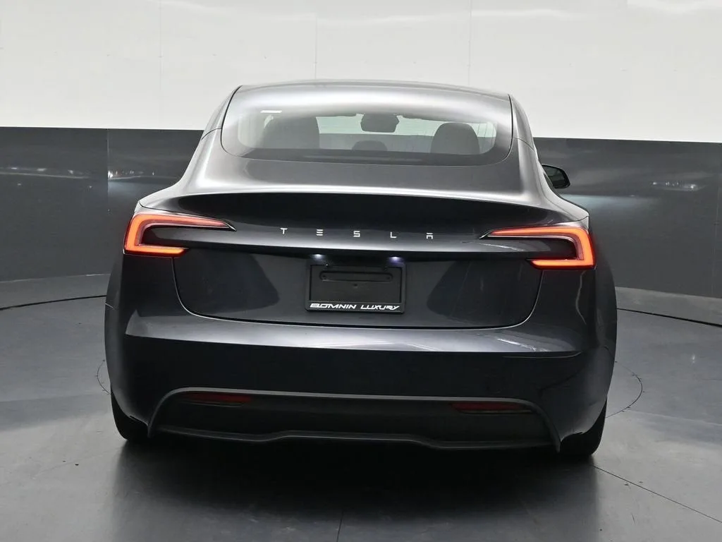 2024 Tesla Model 3 4DR RWD photo 4