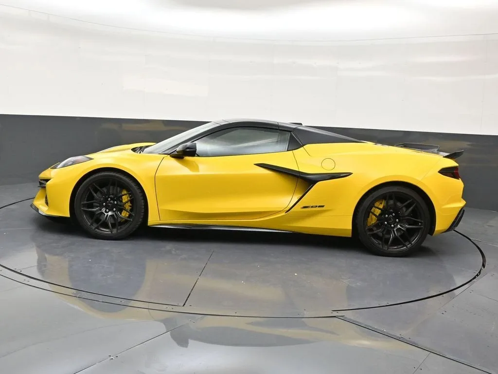 2026 Chevrolet Corvette Z06 1LZ photo 2