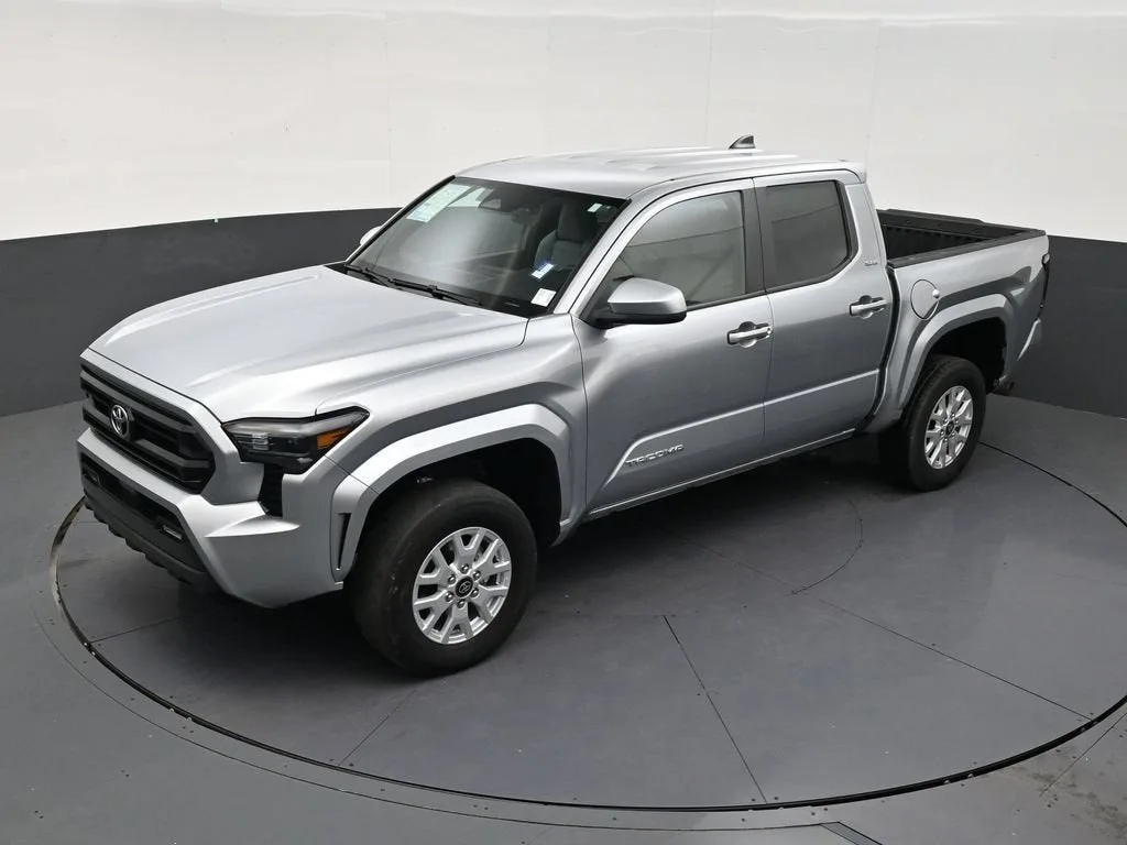 2024 Toyota Tacoma SR5 photo 12