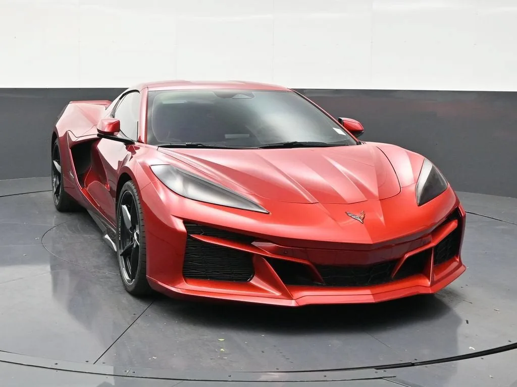 2025 Chevrolet Corvette E-Ray 2LZ photo 7