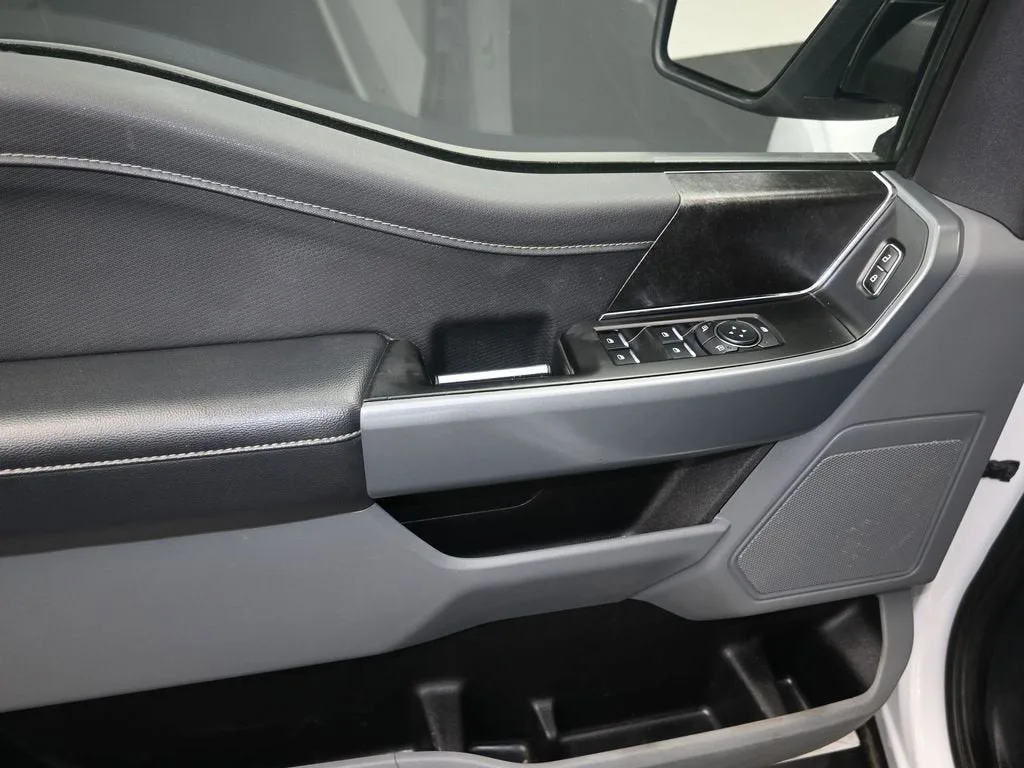 2023 Ford F-150 XL photo 11