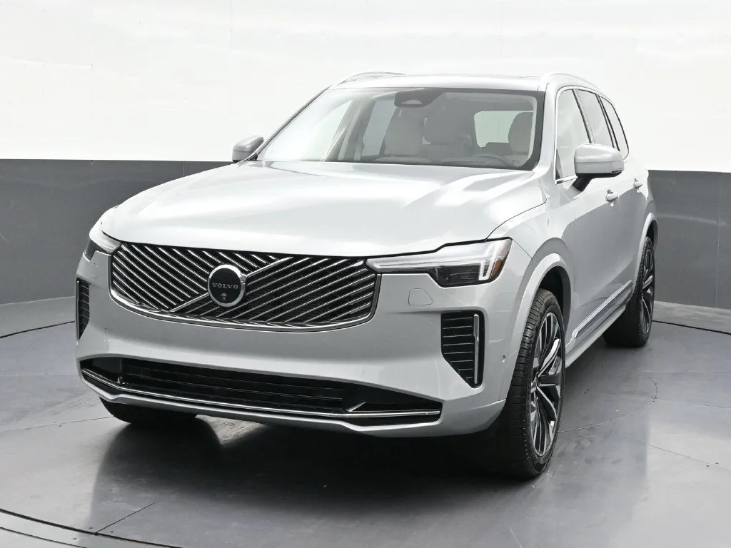 2026 Volvo XC90 Ultra photo 9