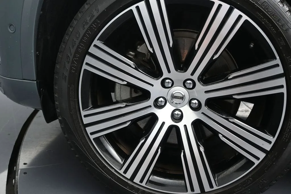 2023 Volvo XC90 B6 Ultimate 7-Seater photo 10