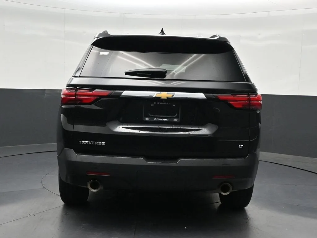 2023 Chevrolet Traverse LT Cloth photo 4