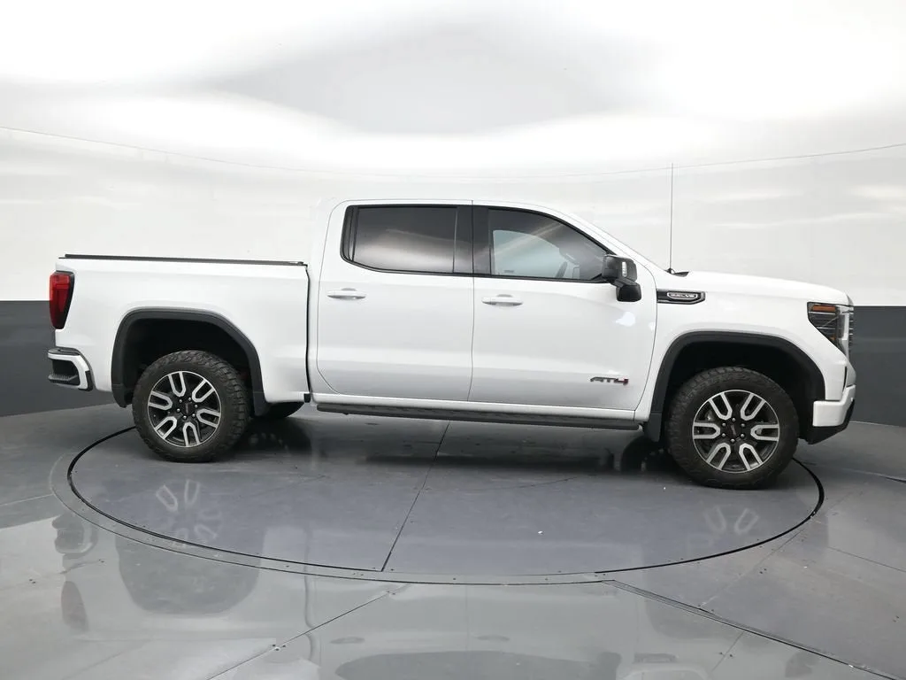 2023 GMC Sierra 1500 AT4 photo 6