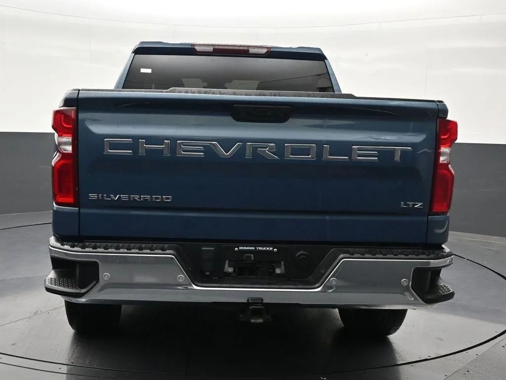 2024 Chevrolet Silverado 1500 LTZ photo 4