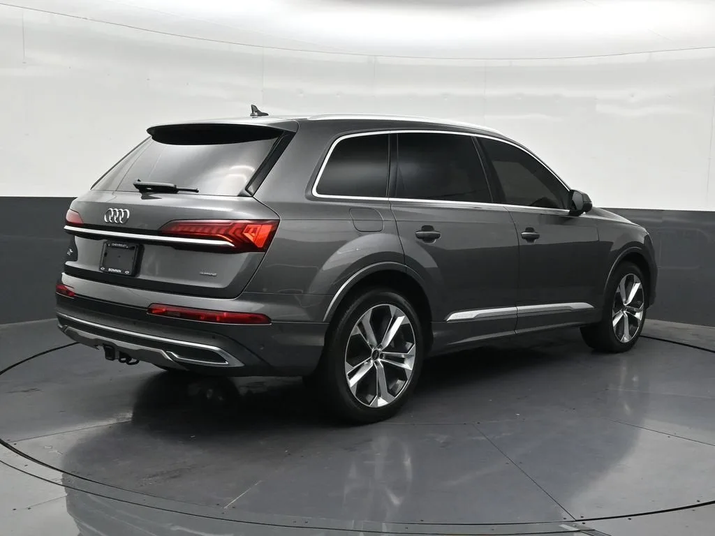 2023 Audi Q7 Premium Plus 55 TFSI quattro Tiptronic photo 5