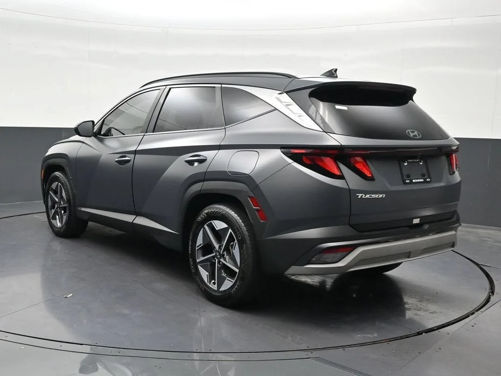 2025 Hyundai Tucson SEL photo 3