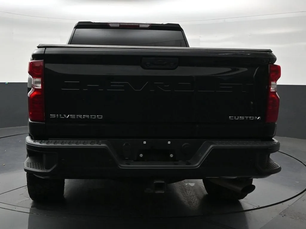 2025 Chevrolet Silverado 2500 HD Custom photo 4
