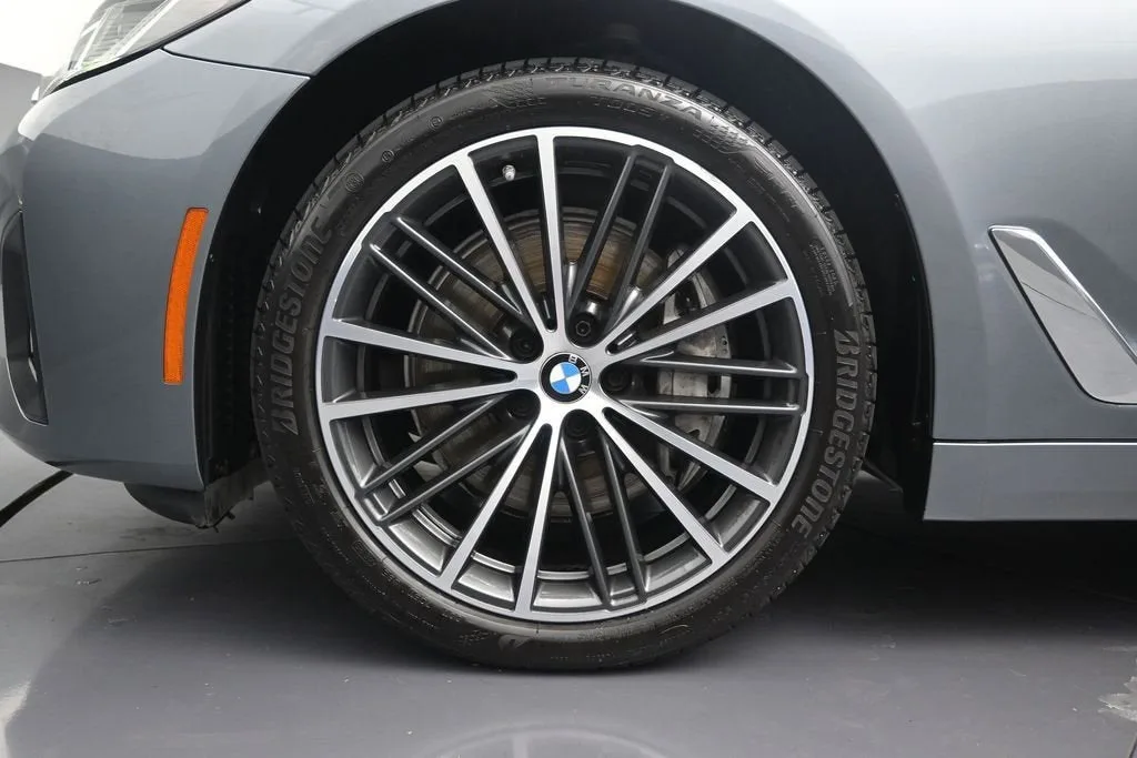 2022 BMW 540 i photo 10