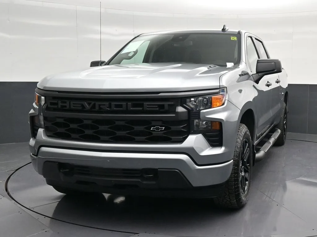2026 Chevrolet Silverado 1500 Custom photo 6