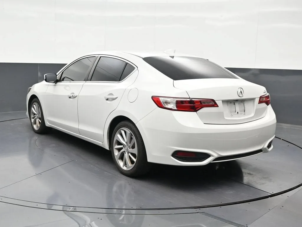 2018 Acura ILX 4DR SDN photo 3