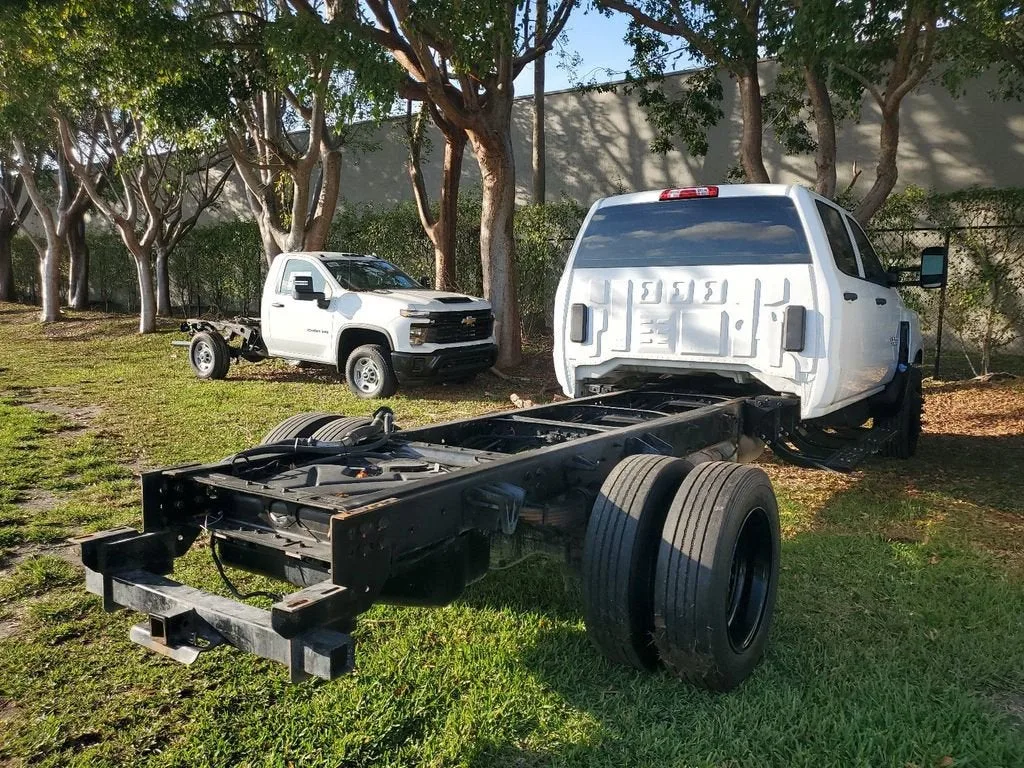 2021 Chevrolet Silverado 4500 HD Work Truck photo 3