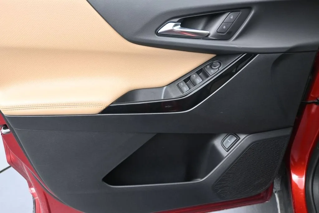 2026 Chevrolet Equinox ACTIV photo 11