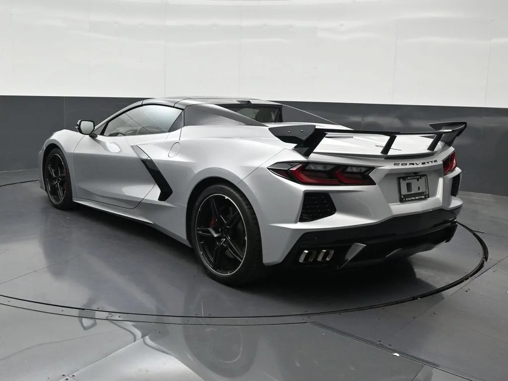 2020 Chevrolet Corvette Stingray 3LT photo 3