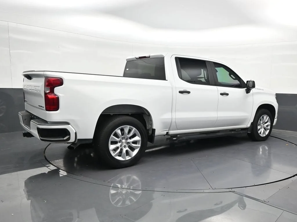 2023 Chevrolet Silverado 1500 Custom photo 5