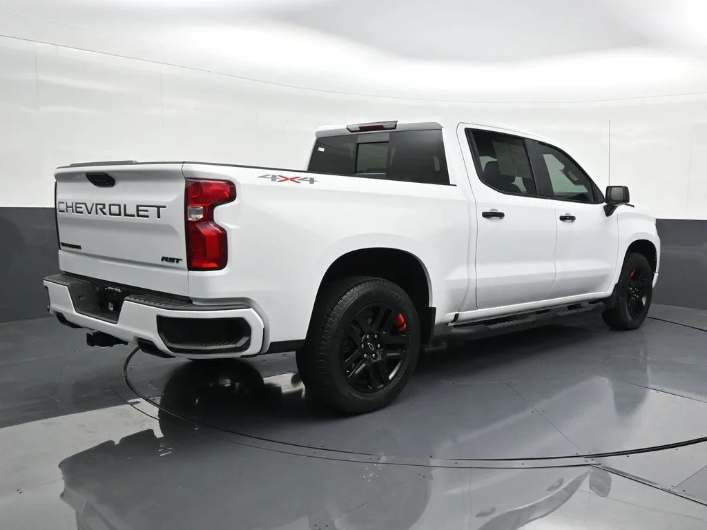 2023 Chevrolet Silverado 1500 RST photo 5