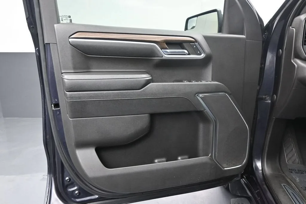 2023 Chevrolet Silverado 1500 LT photo 11