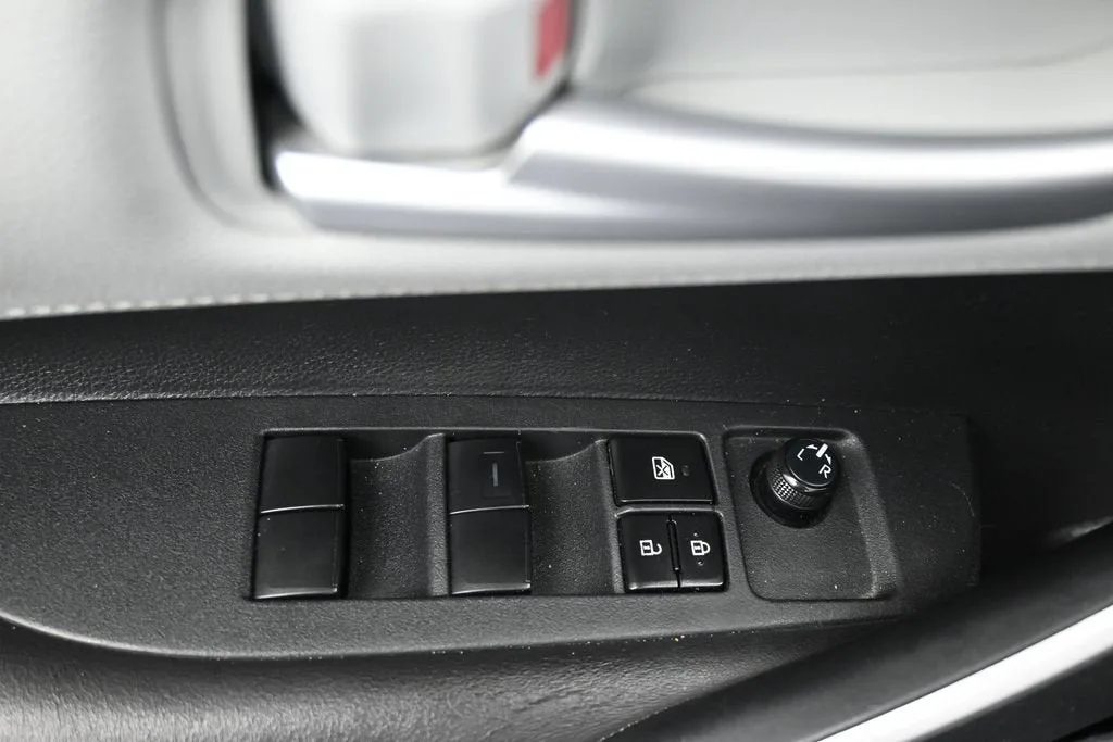 2020 Toyota Corolla SE photo 11