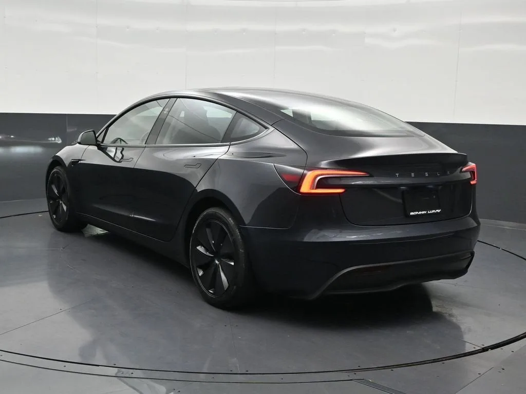 2024 Tesla Model 3 4DR RWD photo 3