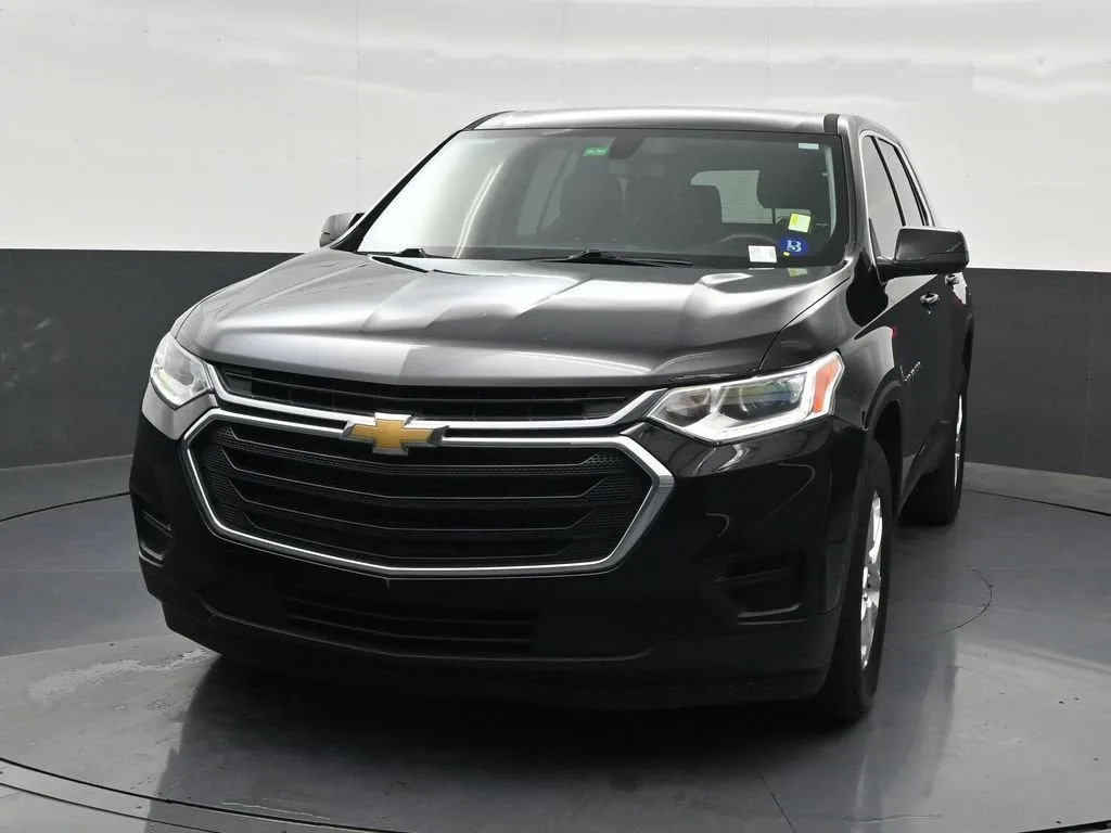 2021 Chevrolet Traverse LS photo 9