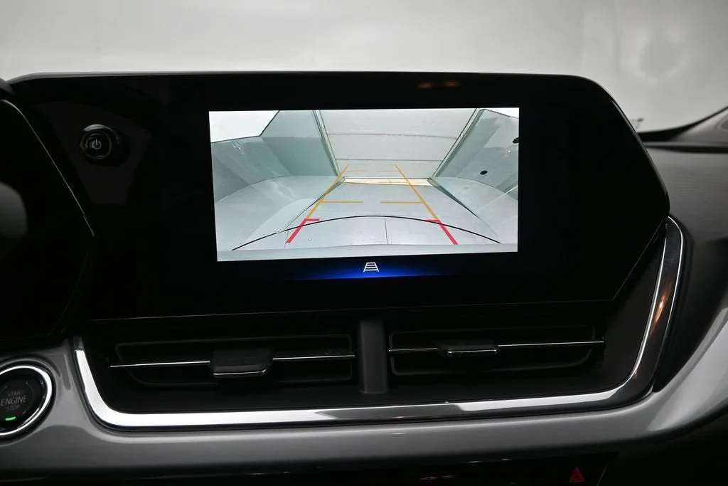 2024 Chevrolet Trax LT photo 11