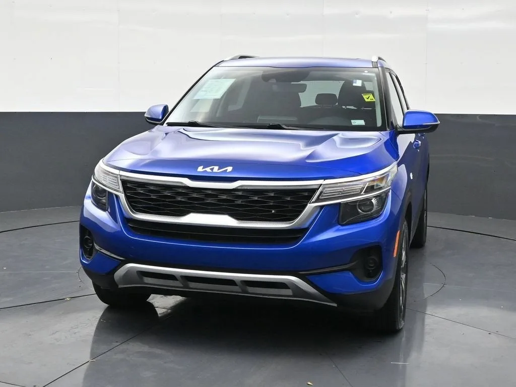 2023 Kia Seltos EX photo 8