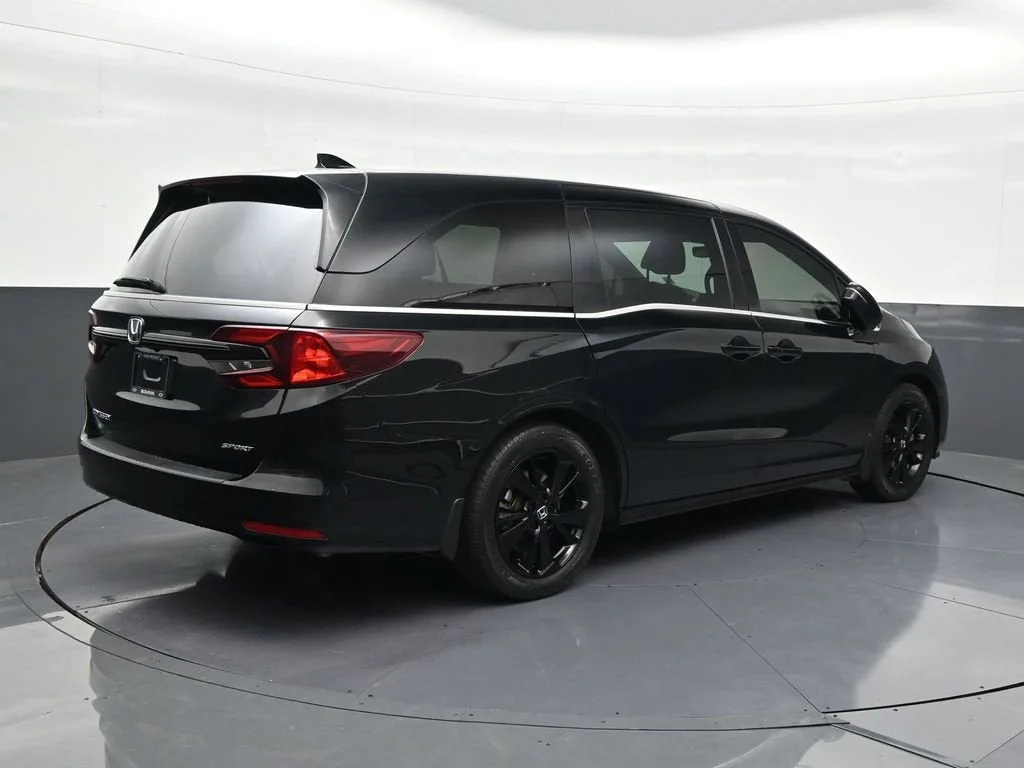 2024 Honda Odyssey Sport photo 5
