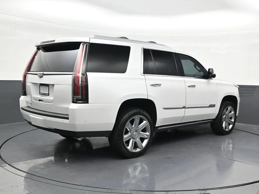 2019 Cadillac Escalade Premium Luxury photo 5