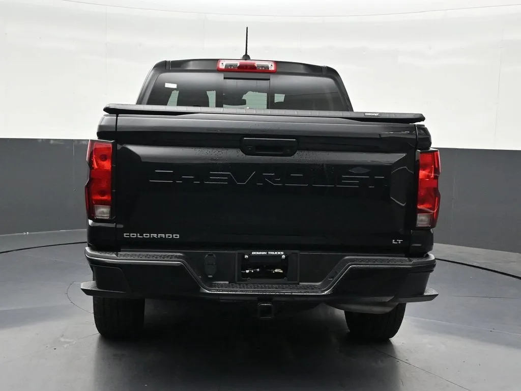 2024 Chevrolet Colorado LT photo 4