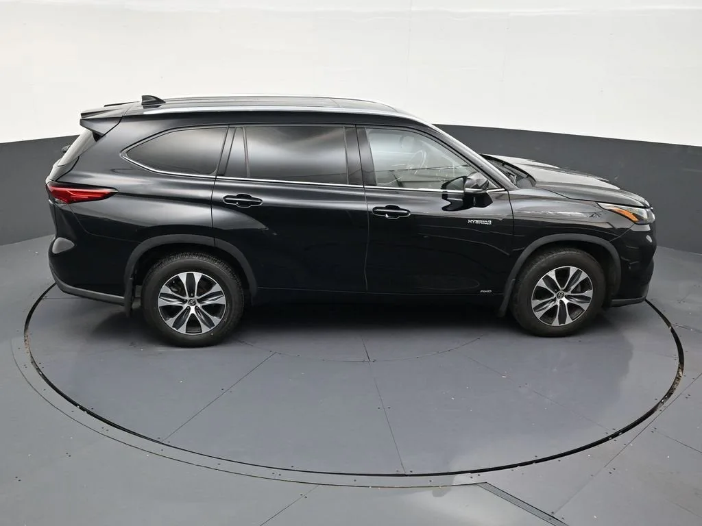 2021 Toyota Highlander Hybrid XLE photo 17