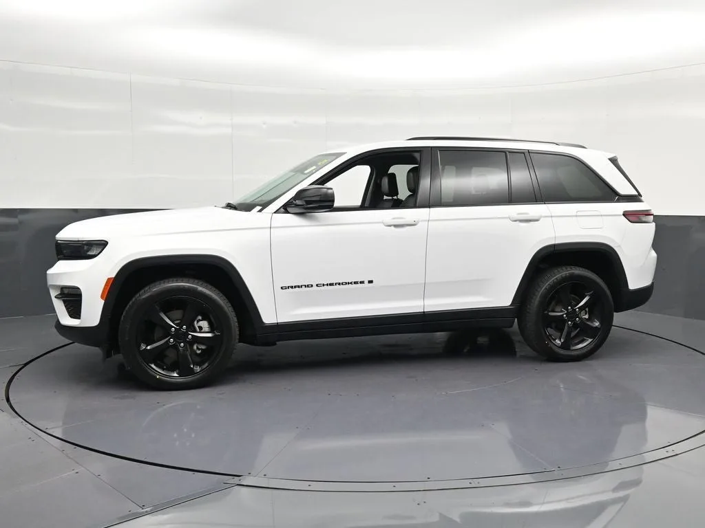 2024 Jeep Grand Cherokee Limited photo 7