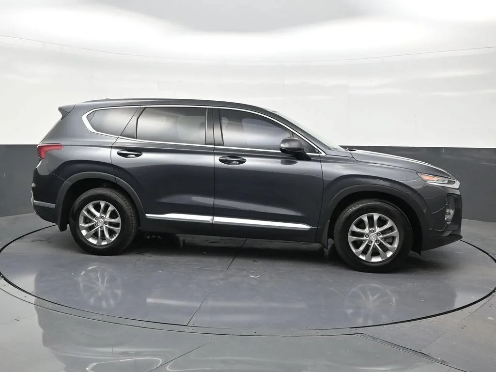 2020 Hyundai Santa Fe SEL photo 6