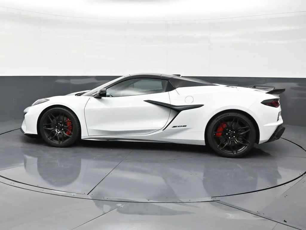 2026 Chevrolet Corvette Z06 1LZ photo 2