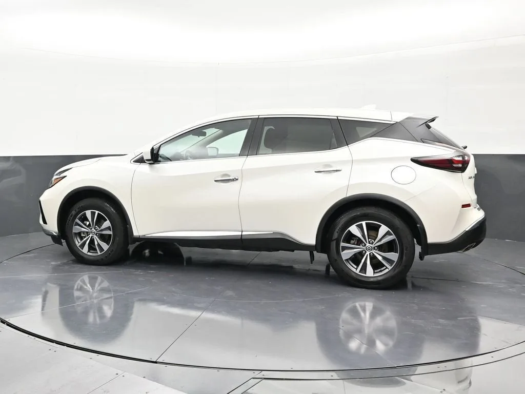 2021 Nissan Murano S photo 2