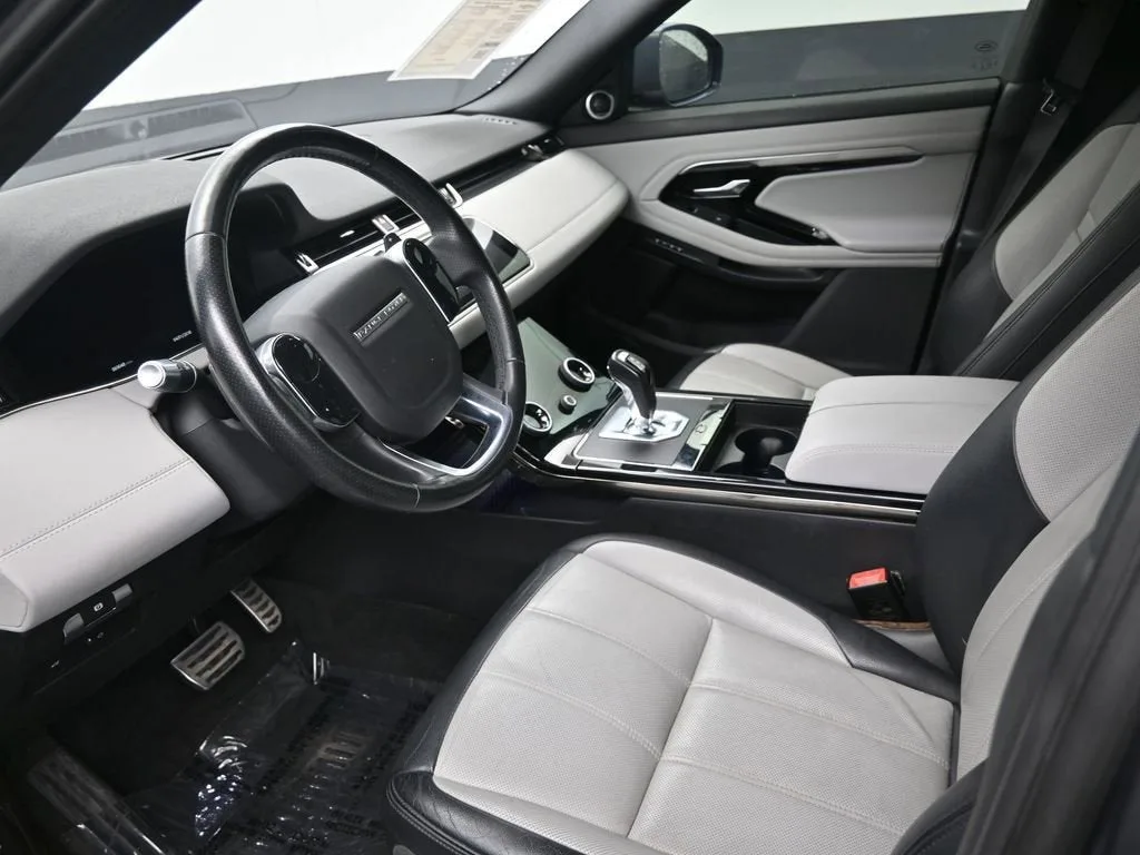 2020 Land Rover Range Rover Evoque R-Dynamic SE photo 11