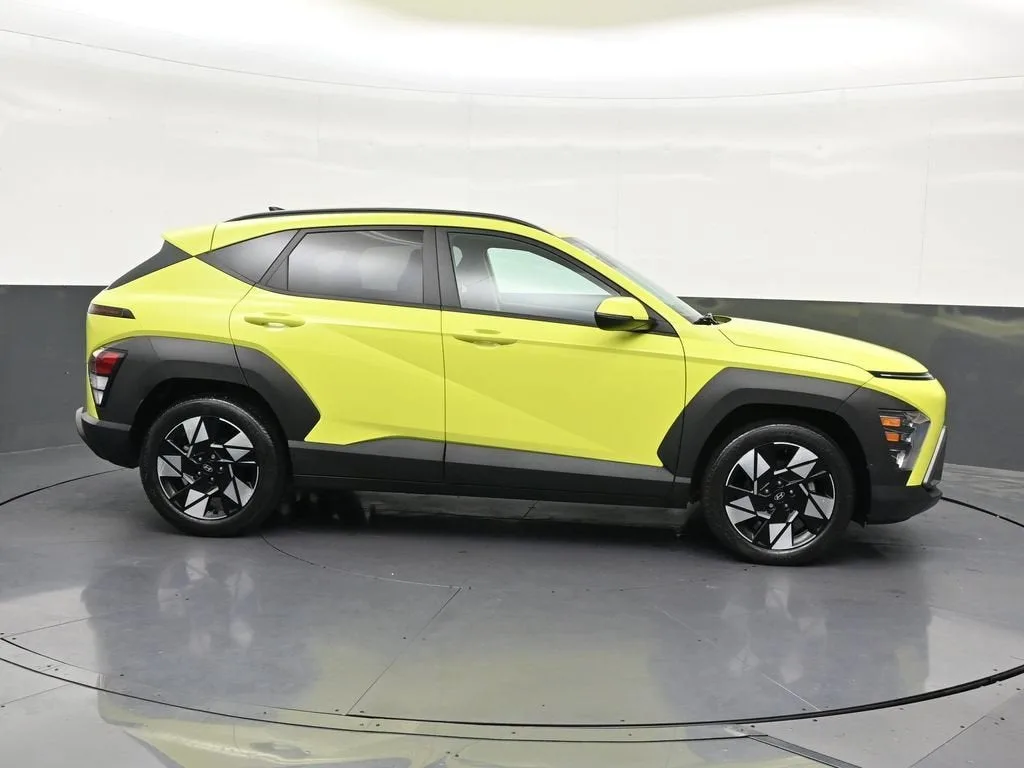 2024 Hyundai Kona SEL photo 7