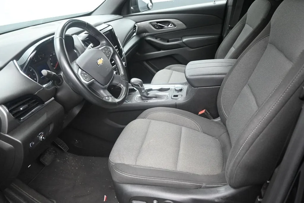 2023 Chevrolet Traverse LT Cloth photo 12