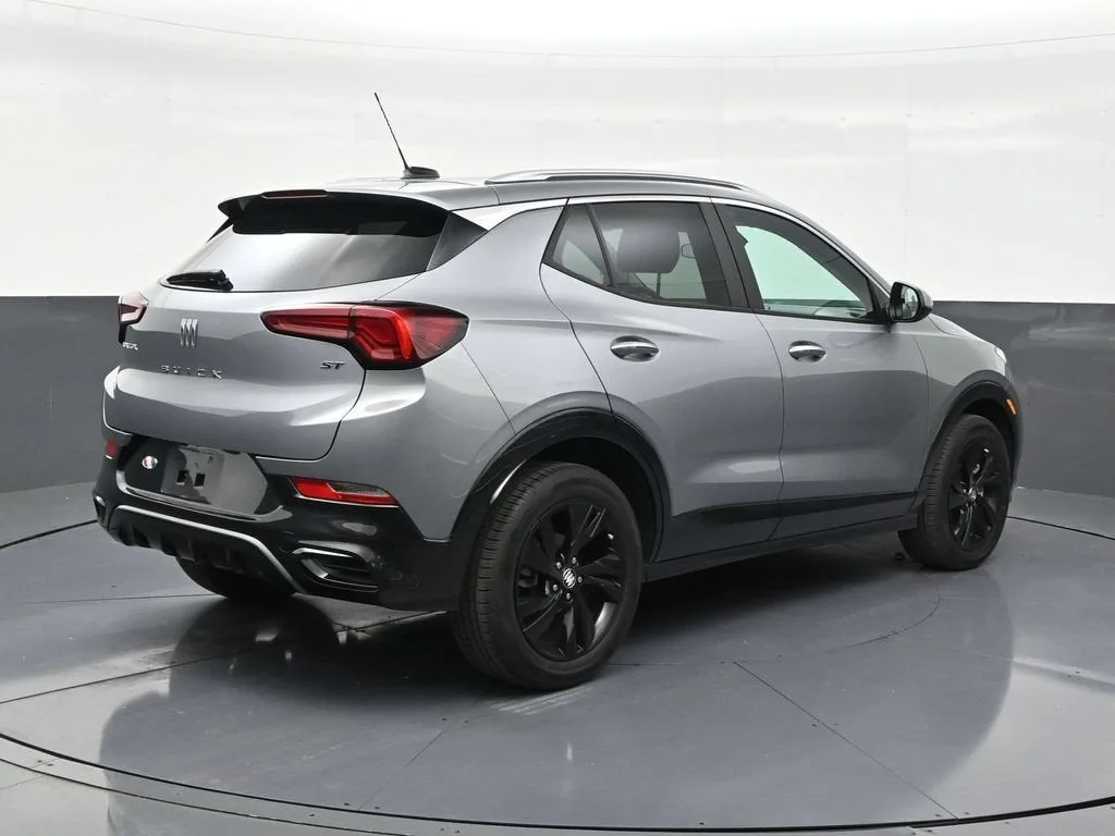 2024 Buick Encore GX Sport Touring photo 5