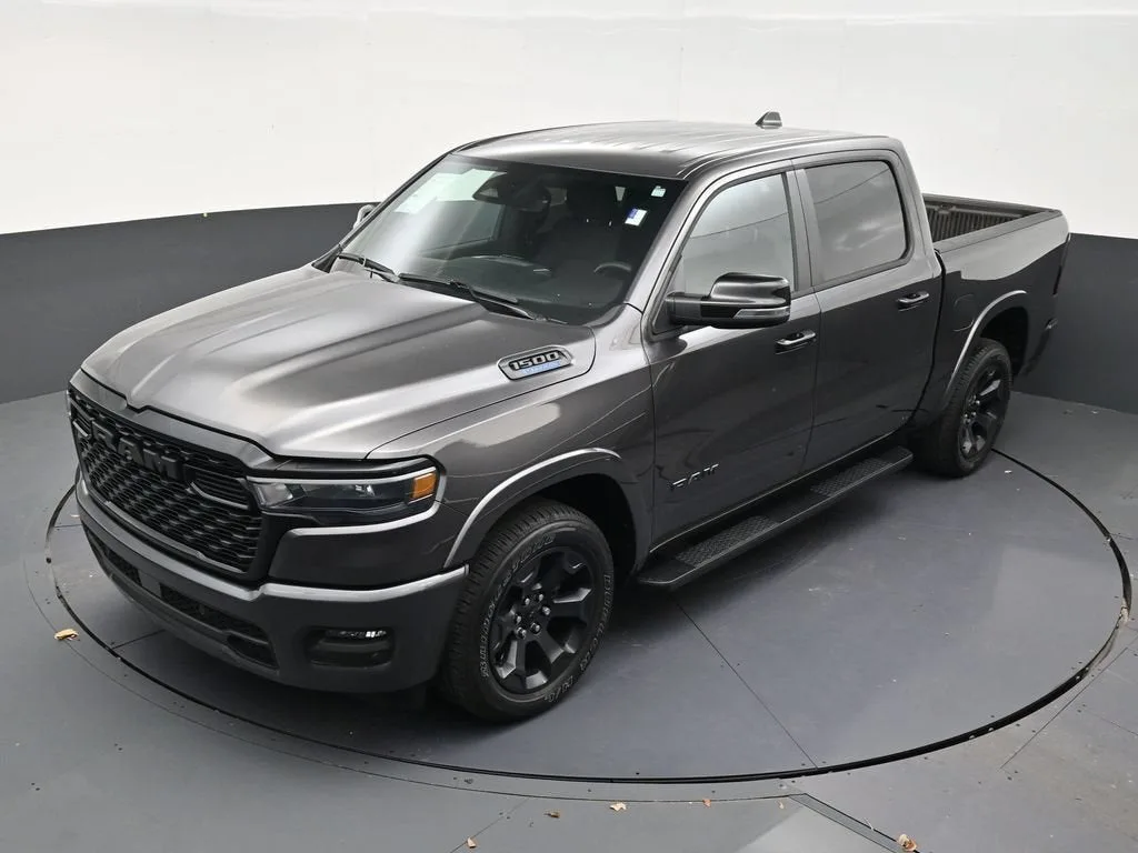 2025 RAM 1500 Big Horn Crew Cab 4x2 5'7" Box photo 9