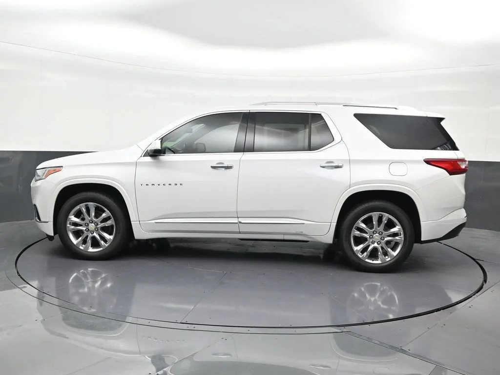 2021 Chevrolet Traverse High Country photo 2