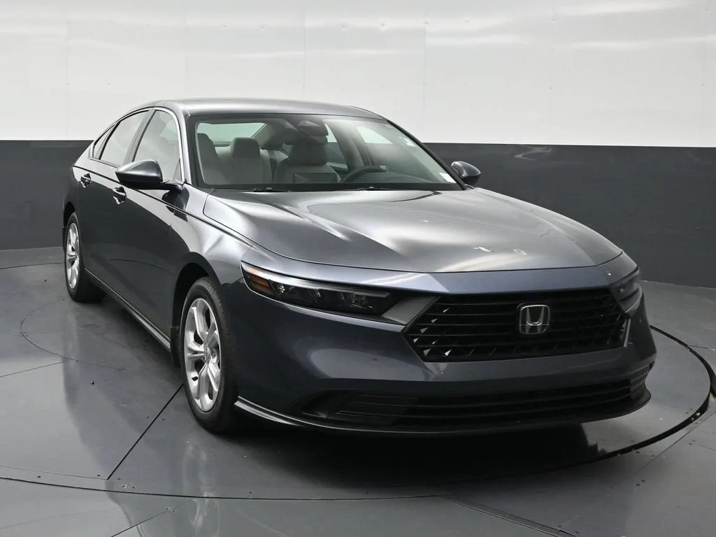 2025 Honda Accord Sedan LX photo 7