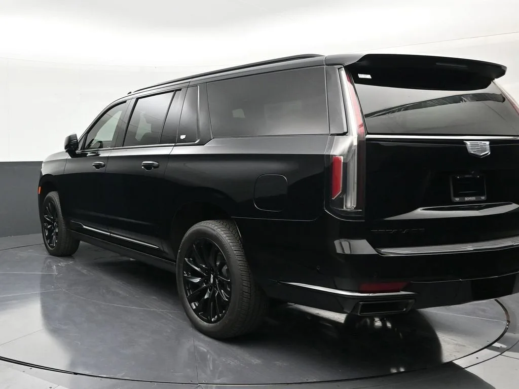 2024 Cadillac Escalade ESV Sport Platinum photo 7
