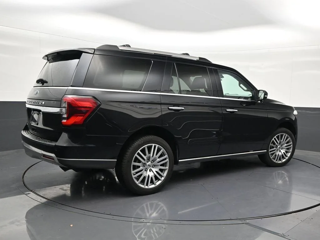 2023 Ford Expedition Limited photo 5