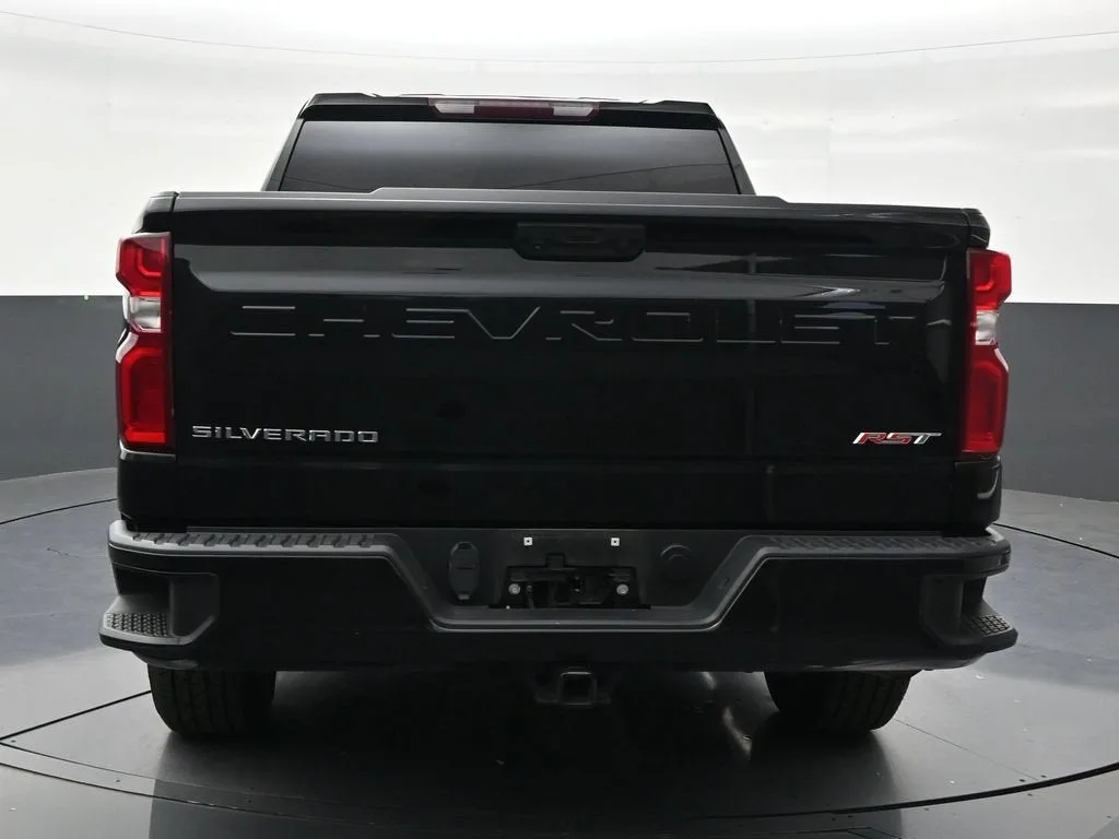 2023 Chevrolet Silverado 1500 RST photo 4