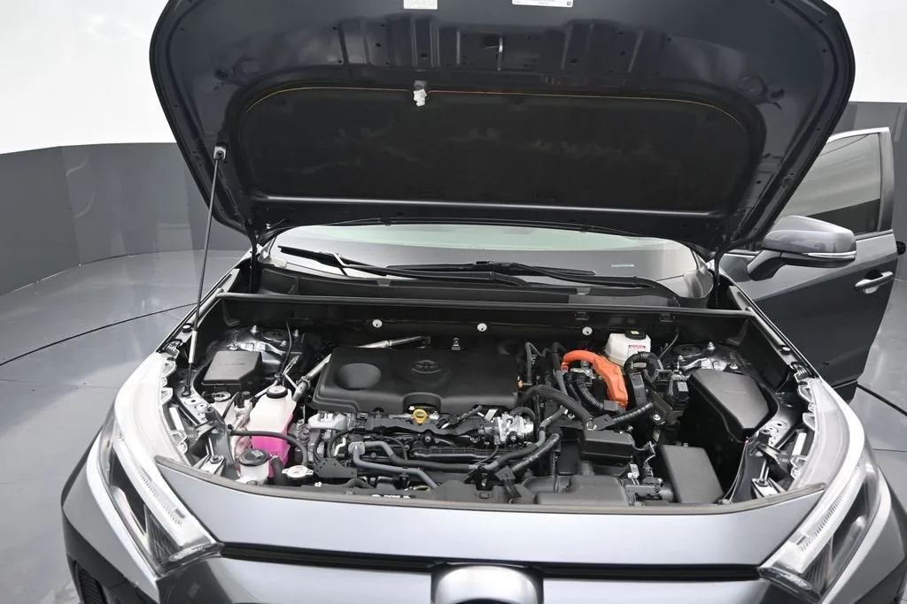 2023 Toyota RAV4 Hybrid SE photo 12