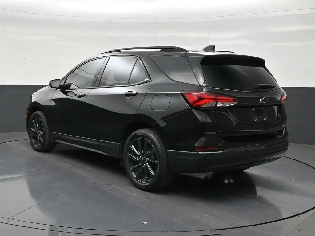 2023 Chevrolet Equinox RS photo 3