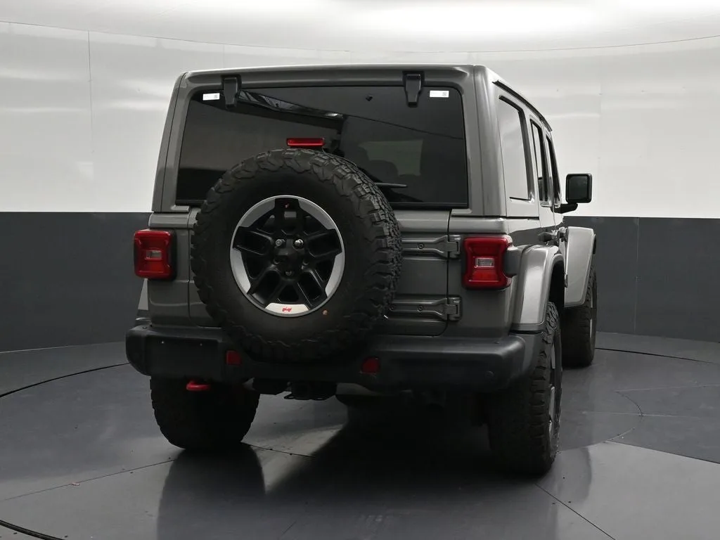 2019 Jeep Wrangler Unlimited Rubicon photo 2