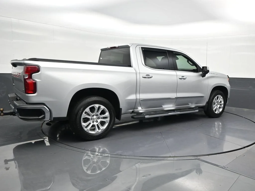 2022 Chevrolet Silverado 1500 LTZ photo 5