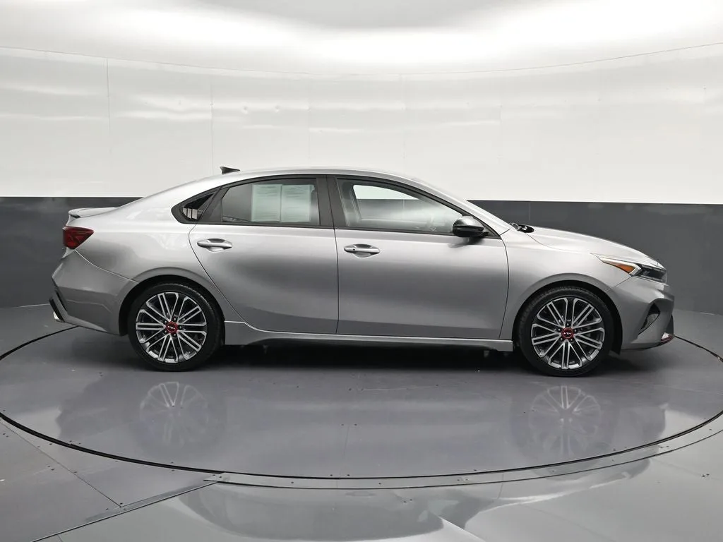 2024 Kia Forte GT photo 4